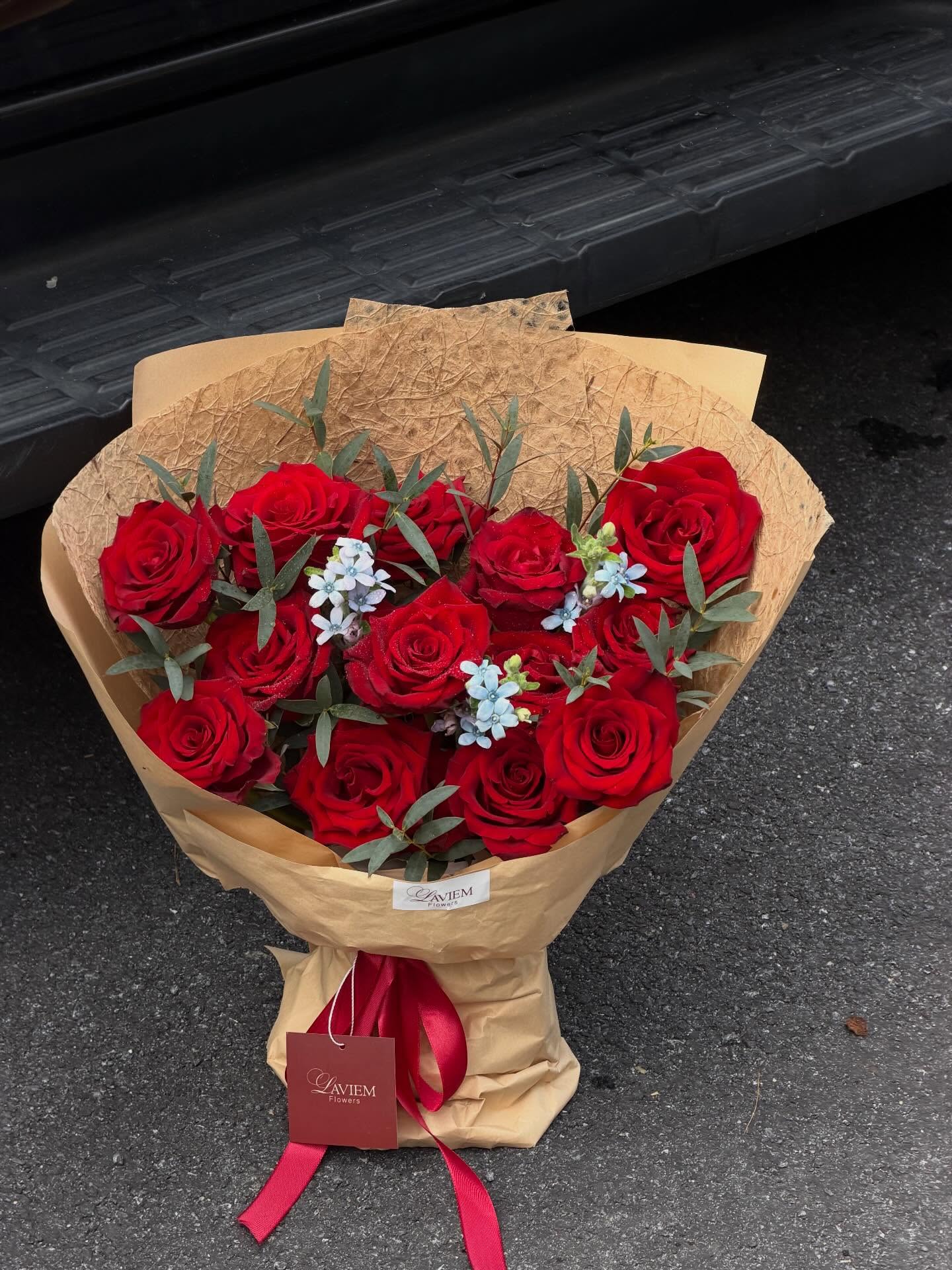 Laviem Flowers